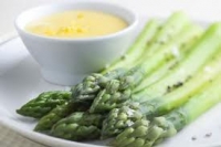 Asperge en sauce