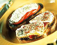 Toast aux tomates, endives et gruyères